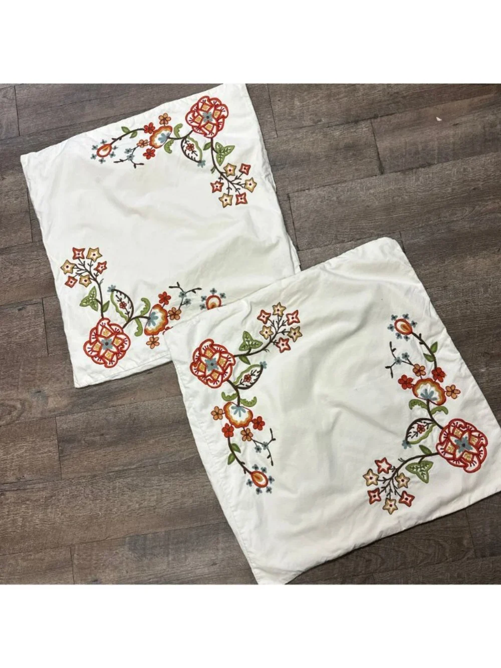 Pottery Barn Pillow Cover Crewel Embroidered Flowers 100% Cotton Set of 2 Red